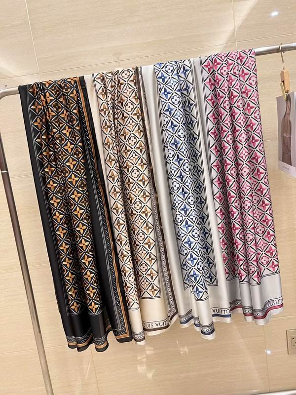 LV silk Scarf 180X90cm E030112